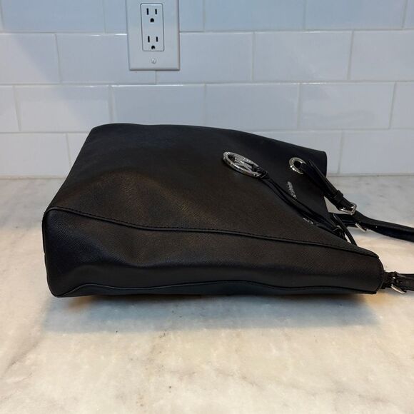 Michael Kors Jet Set Tall Travel Tote Bag - Picture 5 of 16